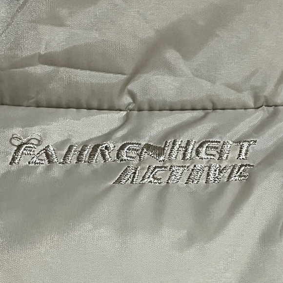 Fahrenheit Active Puffer Vest - Beige - Size L - Quilted Zip-Up Outerwear - Picture 5 of 10